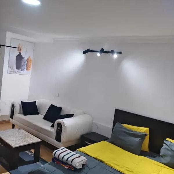 Short Let Apartments in Lagos Business School Lekki Ajah，位于莱基的酒店