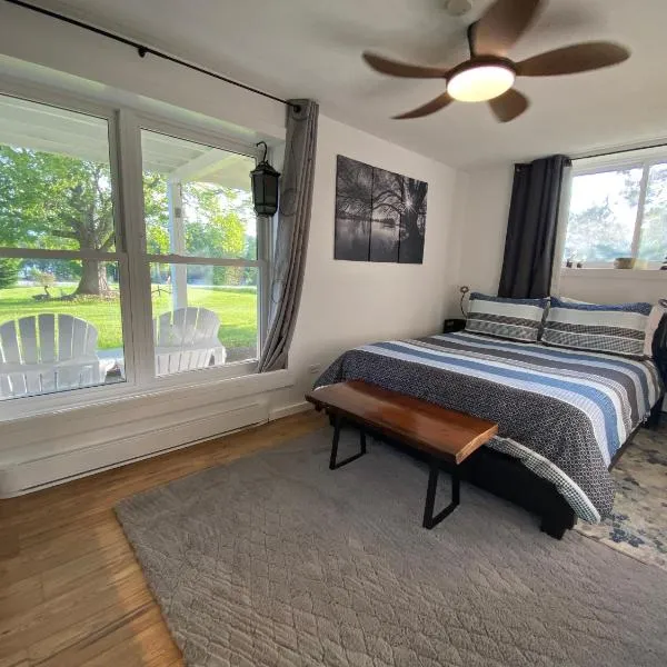 Our Place Up North BnB，位于亨茨维尔的酒店