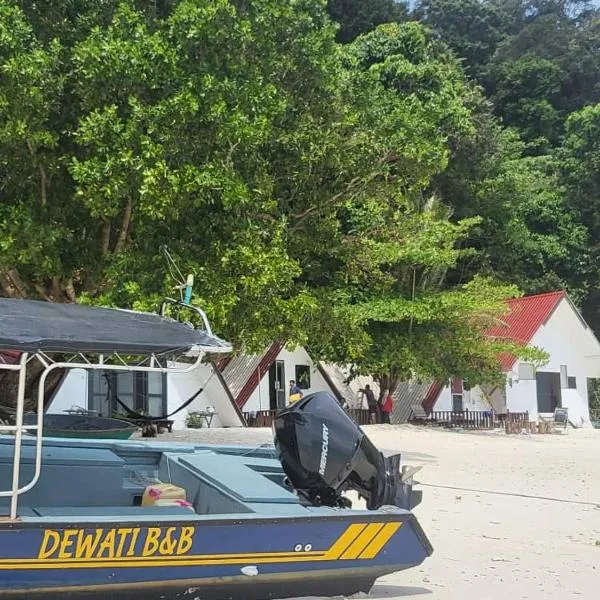 DEWATI ROOMSTAY B&B，位于浪中岛的酒店