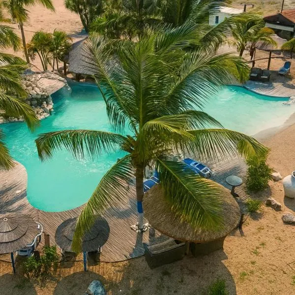 Netu's Village Resort，位于Belas的酒店