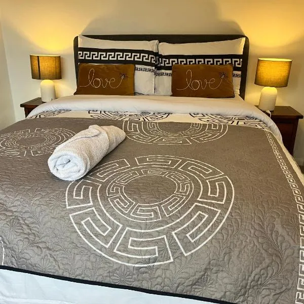 Double Room with Garden View at Love & Peace Petts Wood，位于奥平顿的酒店
