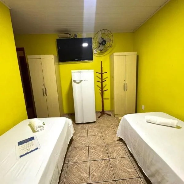 Sea Blue Suites，位于安格拉杜斯雷斯的酒店