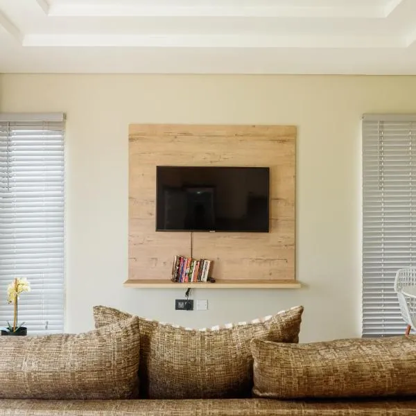 charming retreat，位于哈博罗内的酒店