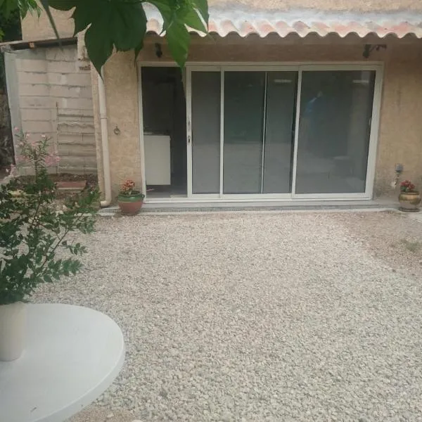Studio La Cheneraie，位于巴尔日蒙的酒店