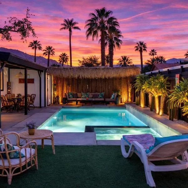 Mid-Century Modern Home in Beautiful La Quinta，位于拉昆塔的酒店