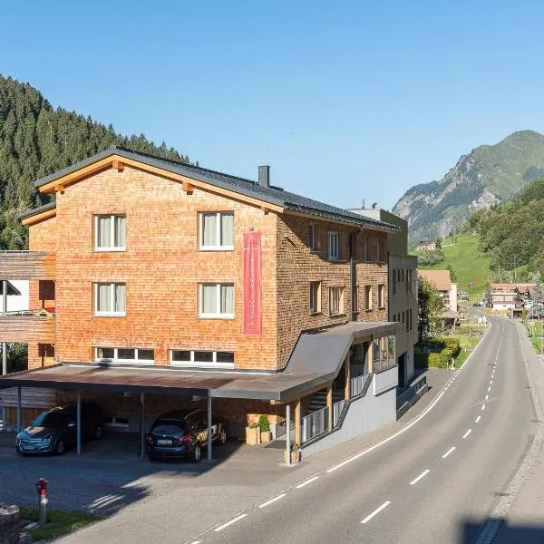 Alpine Lodge Klösterle am Arlberg，位于加尔蒂的酒店