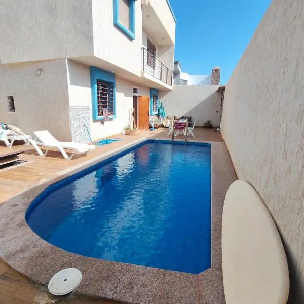 Surfhouse & hostel - Private room's，位于米勒福特的酒店