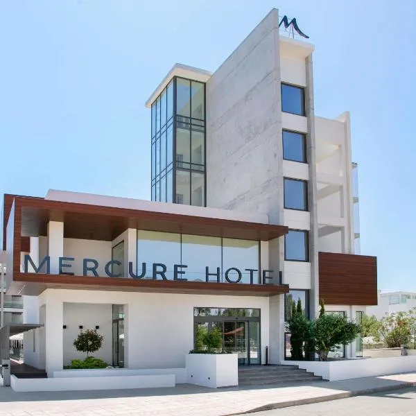 Mercure Larnaca Beach Resort，位于拉纳卡的酒店