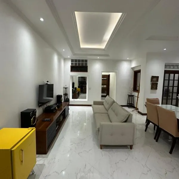 Rio Waves Hostel Copacabana，位于里约热内卢的酒店