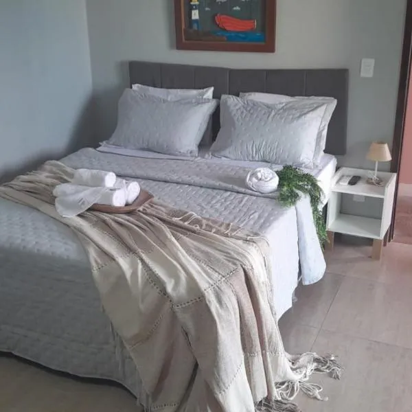 Pousada Canoa dos Anjos suítes，位于阿拉亚尔-杜卡布的酒店