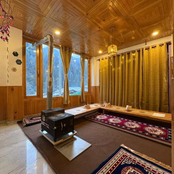 The Pahadi Soul Stay and Café，位于吉布的酒店