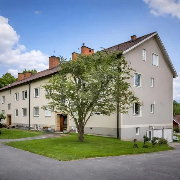 Nordic Calm Forest Apartment，位于Hävla的酒店