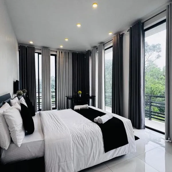 Pearl White Residency-HOTEL，位于波隆纳鲁沃的酒店