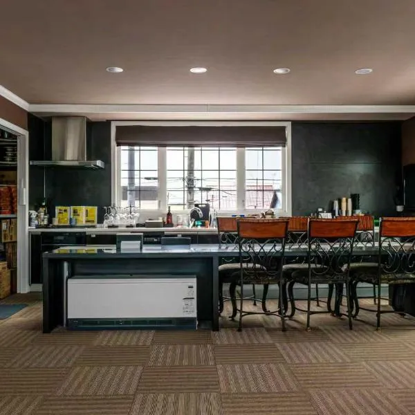 Biei Terrace 2F 専用玄関 127平米 85型スマートTV -駅前通り&景観条例地区-，位于美瑛町的酒店