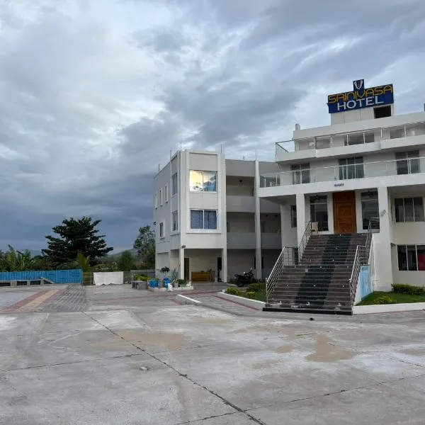Srinivasa Hotel，位于蒂鲁帕蒂的酒店