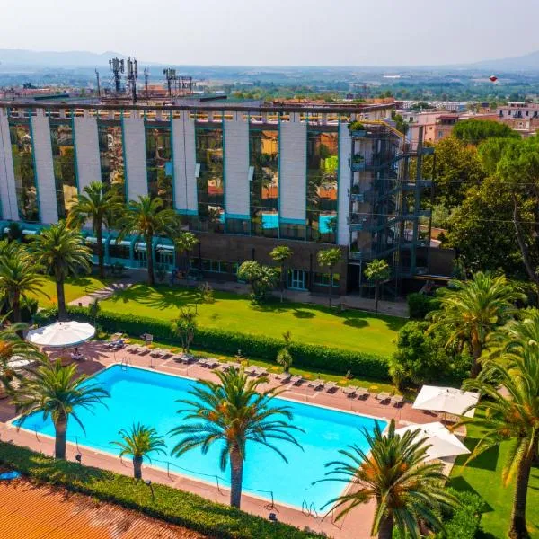 杜卡德斯特大酒店，位于蒂沃利泰尔梅的酒店