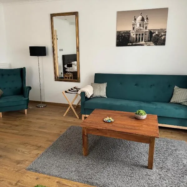 Eötvös Apartman,位于采格莱德的酒店