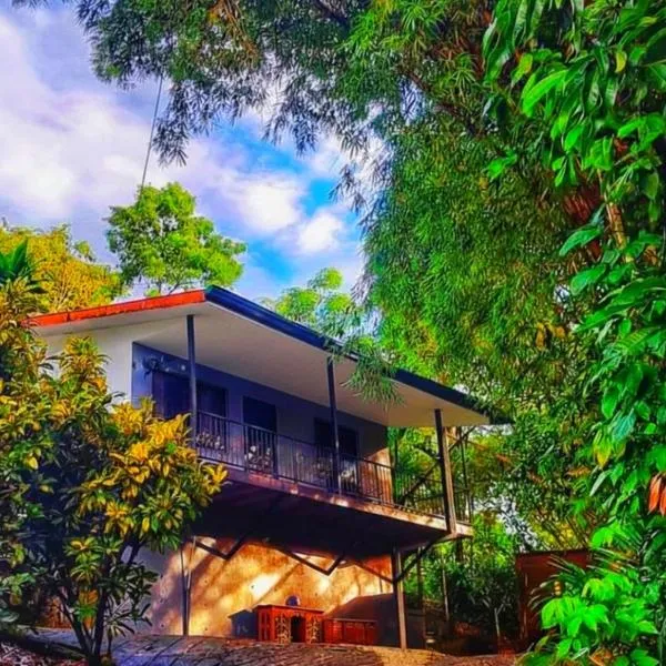 Casa Emma Quepos，位于奎波斯城的酒店