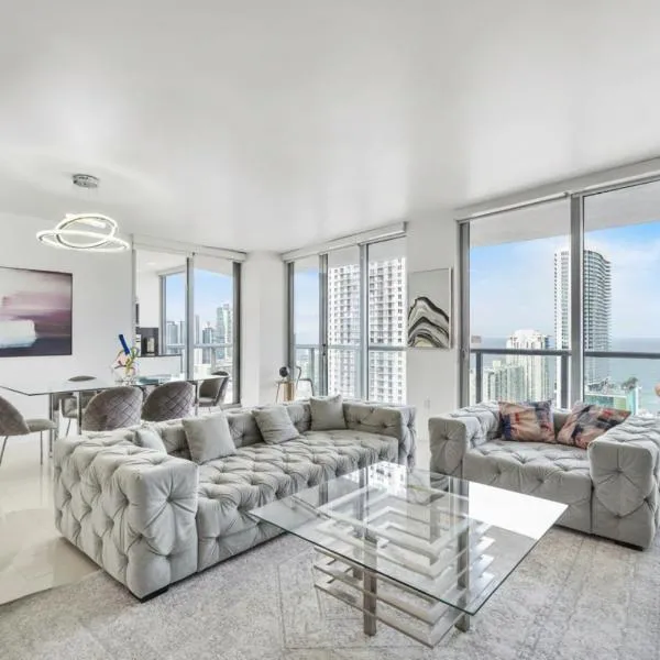 Spacious Luxury Apartment at Beachwalk Resort with Ocean Views and Private Foyer，位于哈兰代尔海滩的酒店