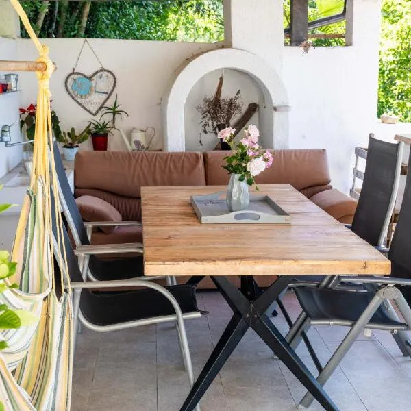 Apartma Salvia-Guest House, Portorož，位于路次亚的酒店