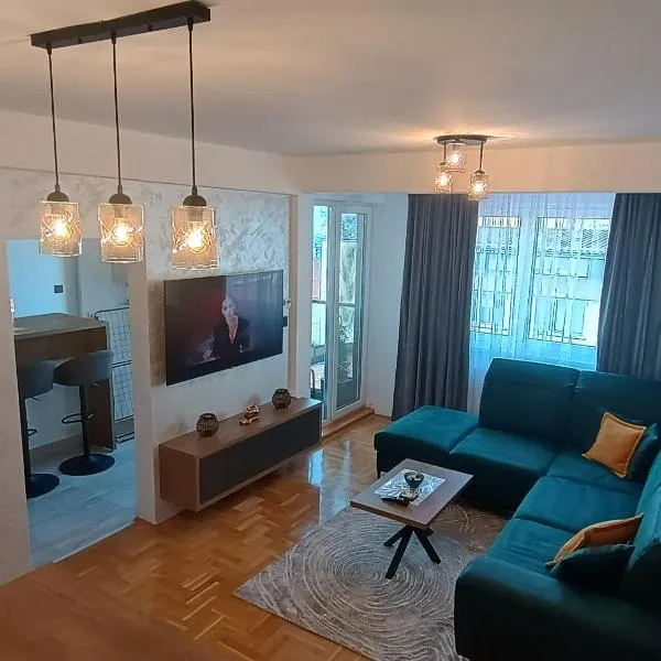 Delux apartments，位于上米拉诺瓦茨的酒店