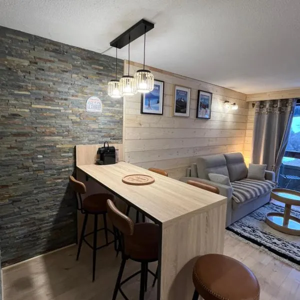 LE CORBIER Vue pistes Studio 5 personnes entièrement rénové et labellisé Qualité Hébergement Sybelles，位于勒克比尔的酒店