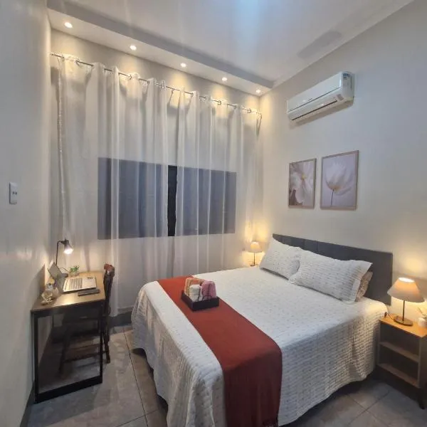 Casa Alves Aluguel de Temporada Próx Hospital do Amor em Barretos SP Com Suíte e Ar condicionado，位于巴雷图斯的酒店