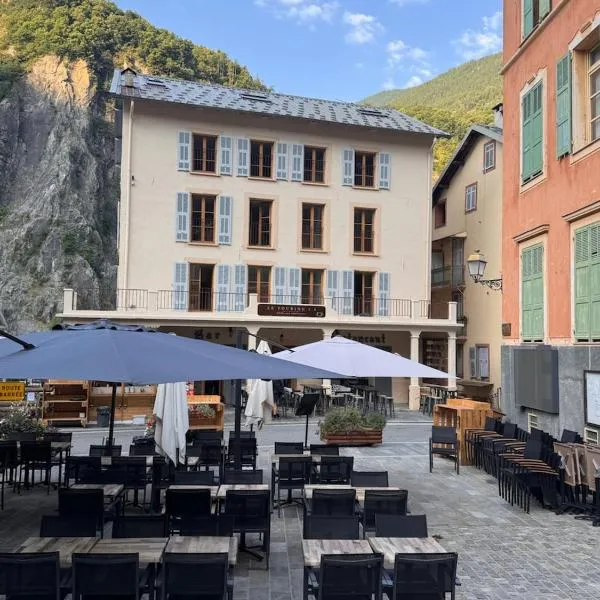 Le Touring，位于伊索拉的酒店