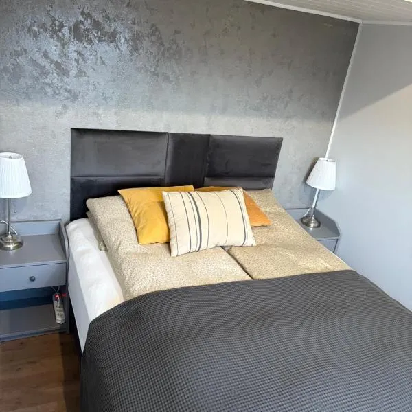 Brim Guesthouse, with ocean view，位于瑟伊藻克罗屈尔的酒店