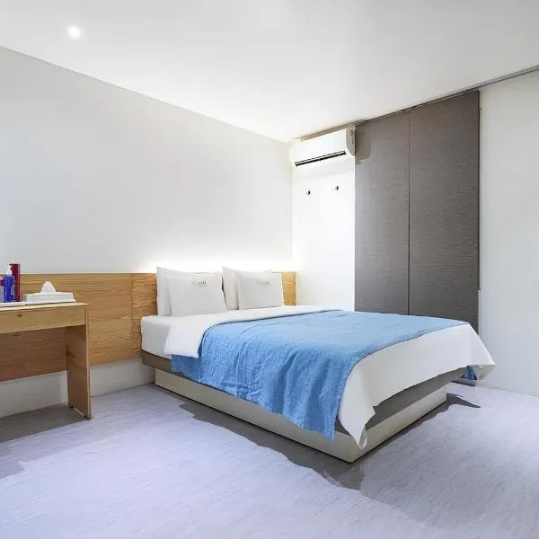 인천공항 인천 서구 석남역 더라임호텔，位于仁川市的酒店