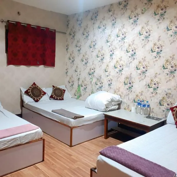 New Boudha Motel And Lodge，位于Baudhatinchule的酒店