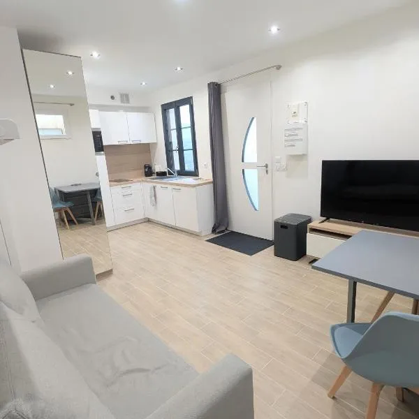 Studio cosy et équipé proche Paris，位于Saint-Leu-la-Forêt的酒店