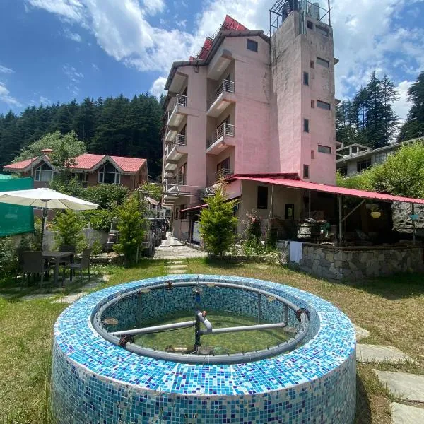 Hotel Ambika Residency Manali，位于马拉里的酒店