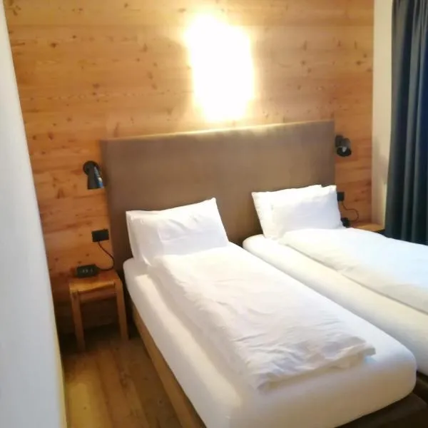Chalet Noemi，位于利维尼奥的酒店