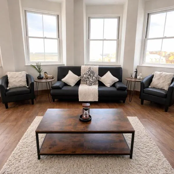 The Imperial Beachfront Penthouse Suite，位于马盖特的酒店