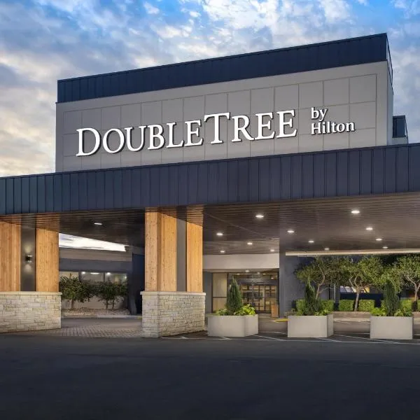 DoubleTree by Hilton Manhattan, KS，位于曼哈顿的酒店