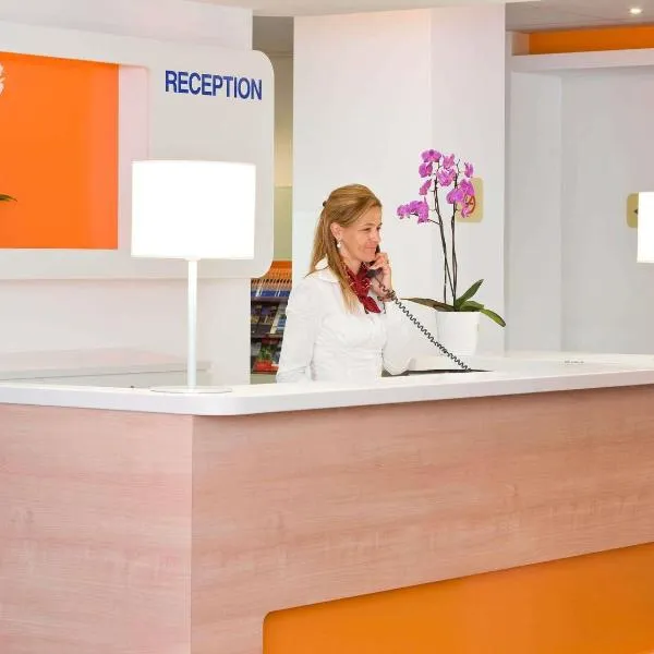 朗吉斯奥利宜必思快捷酒店，位于朗吉斯的酒店