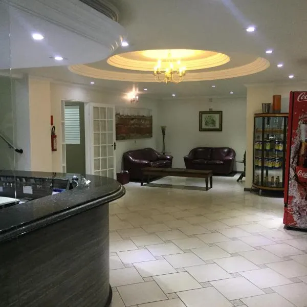 Smart Hotel，位于Pariquera-Açu的酒店