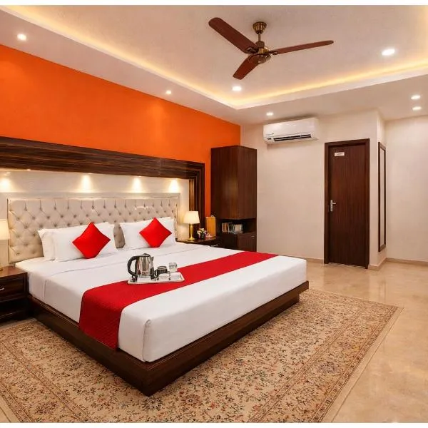 VARANASI HOTEL JSB PALACE -Near Kasi Vishwanath Temple #Fully Air Conditioning #Free Wi-Fi #Parking #Room Service #Best Hotel In Varanasi，位于瓦拉纳西的酒店