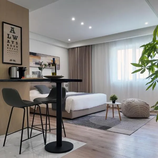 CC LUX Suites in Piraeus Port，位于比雷埃夫斯的酒店
