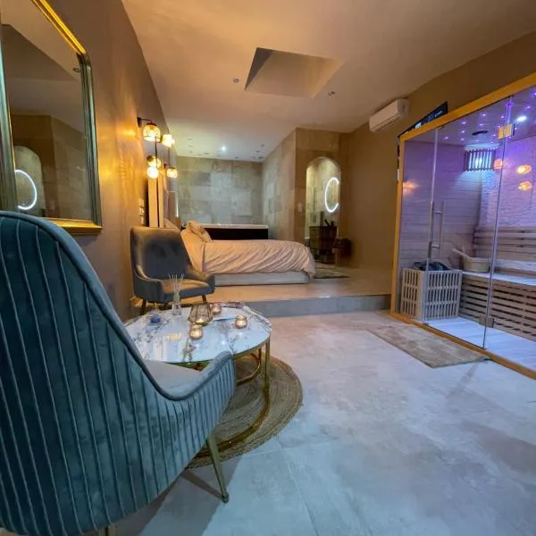 La nuit de rêve Suite privative Jaccuzi Sauna Suite 2，位于Crouy的酒店