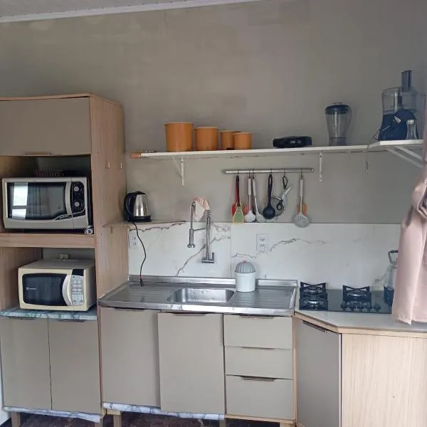 net kit for 4 people，位于托雷斯的酒店