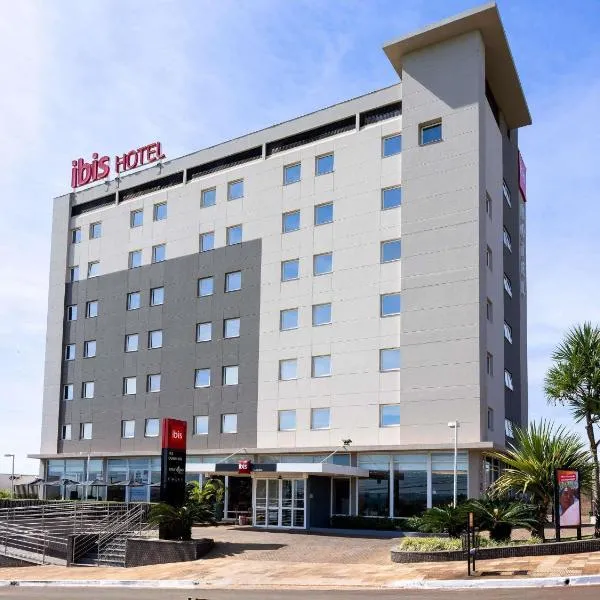 ibis Ourinhos，位于欧里尼奥斯的酒店