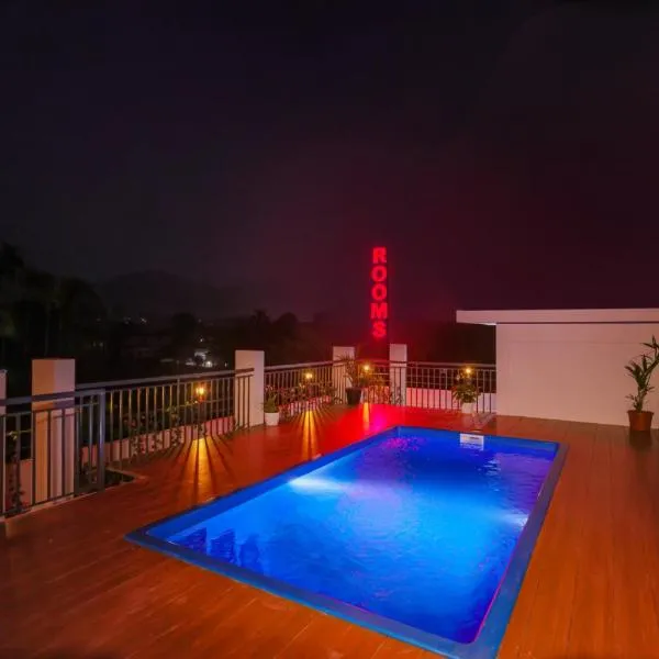 Munderi Green Mounts Peaceful Family Pool Stay near Kalpetta, Wayanad，位于卡尔佩特塔的酒店