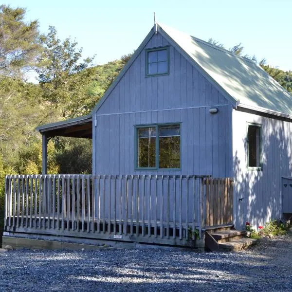 蒂玛塔小屋旅馆，位于Tapu的酒店
