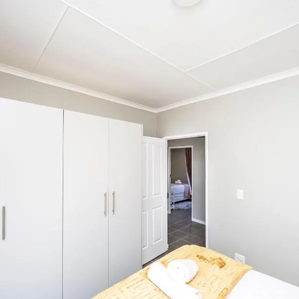 Cozy Nest，位于Kiddʼs Beach的酒店