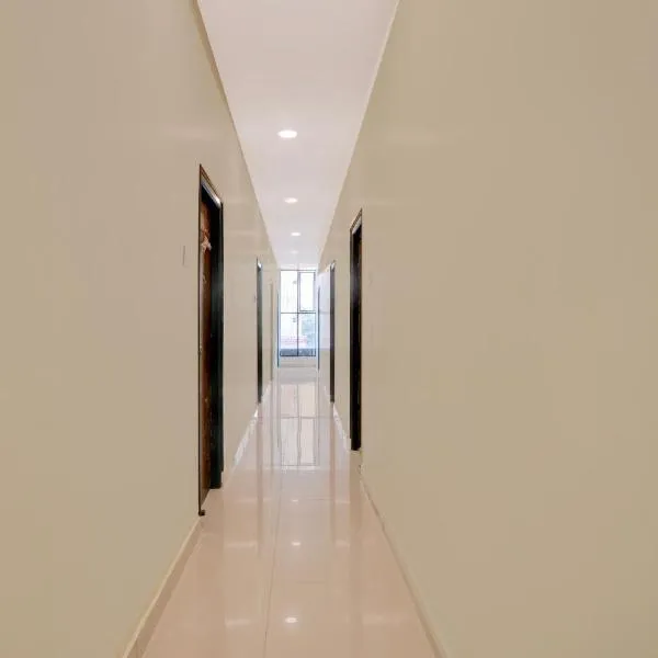 Super Hotel O RB Classic Inn，位于Kottapalli的酒店