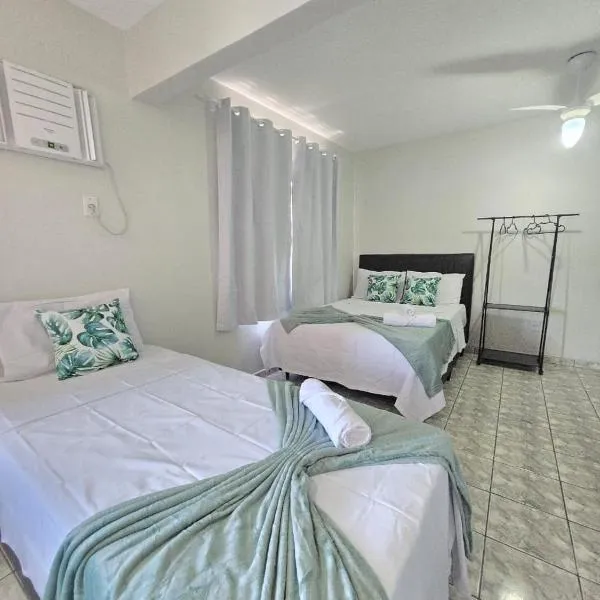 Loft Recanto Dos Cavalheiros! Com Ar Condicionado!，位于马卡埃的酒店