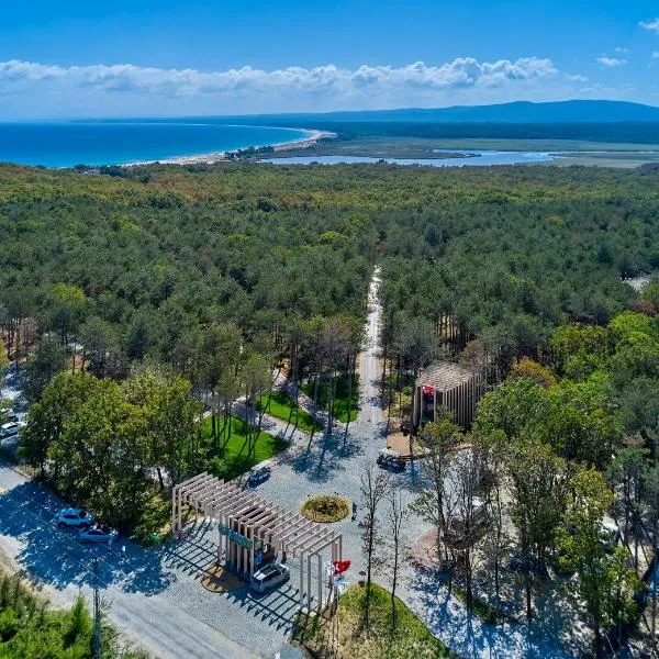 LONGOSPHERE GLAMPING，位于Kırklareli的酒店