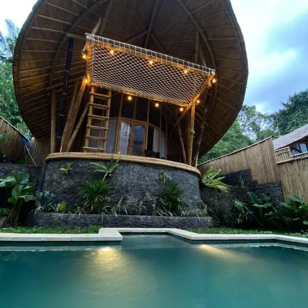 Hidden Bamboo Village，位于Selat的酒店